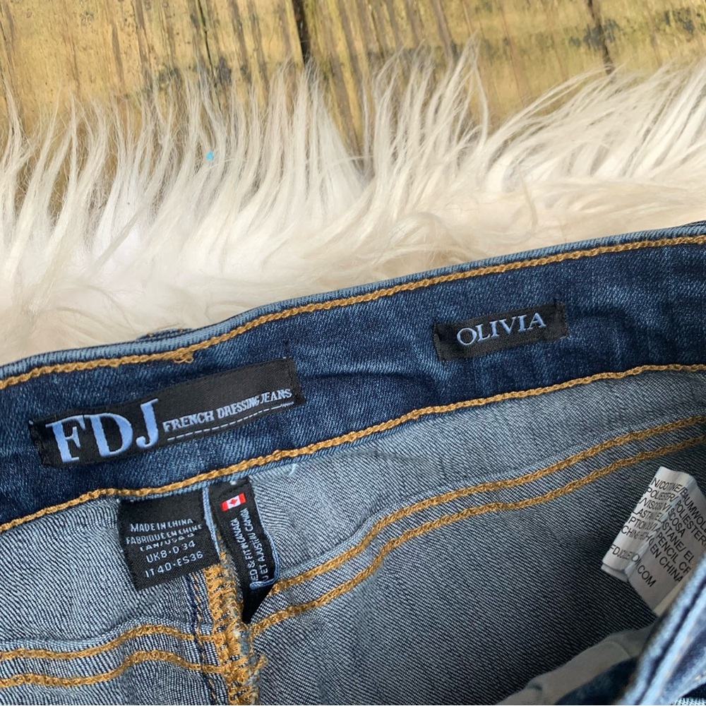 French Dressing Jeans Olivia Pencil Crop Jeans View 4